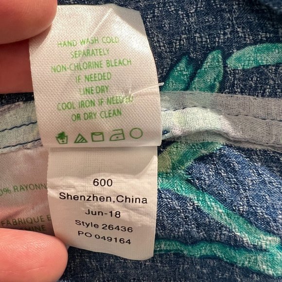 Lilly Pulitzer Top XS Blue Button Up V-Neck Long Sleeve Tropical Elsa - Picture 12 of 14